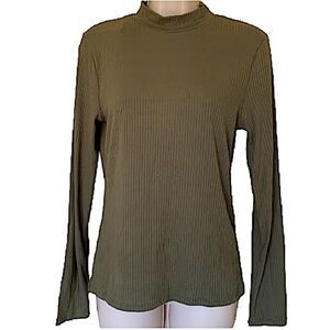 Planet Gold Junior's size large olive green ribbed top